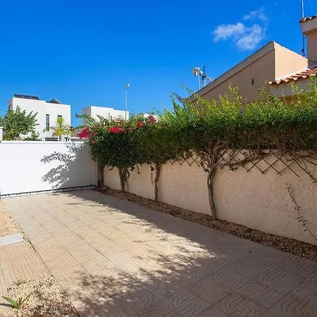 Ch Recorral La Marquesa Golf * سيوداد كيسادا